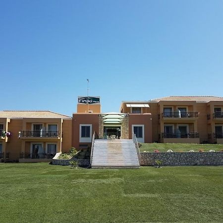 الشقق الفندقية ميثونيفي  Finiki Plaza المظهر الخارجي الصورة